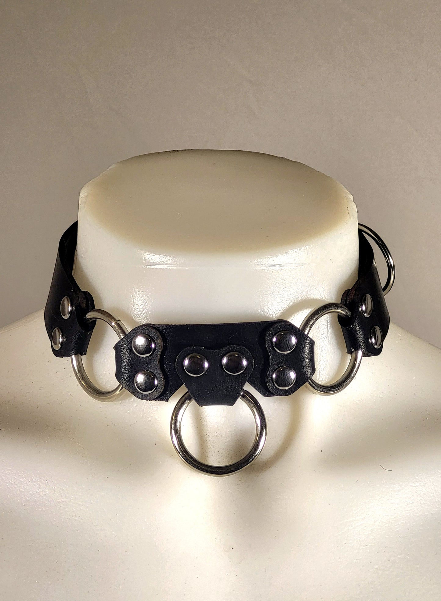 Black Collar w/ Center Ring