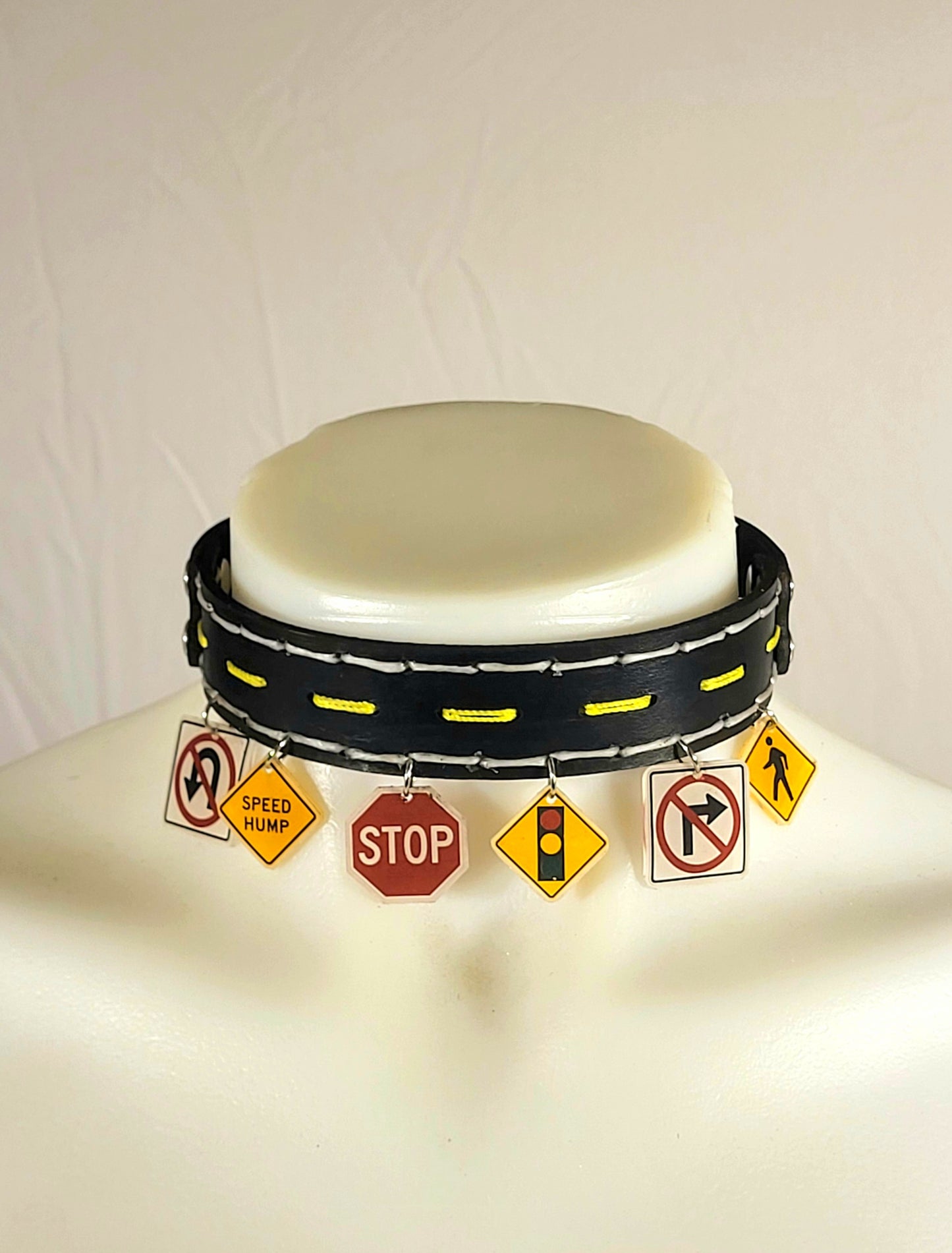 Road Sign Collar v1