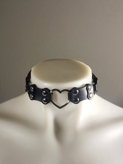 Black Collar w/ Heart O Ring
